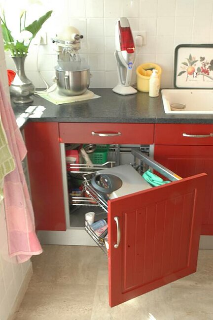 polymere rouge carmin dessus granit noir (4).JPG