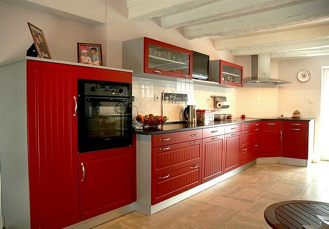 polymere rouge carmin dessus granit noir (2).JPG