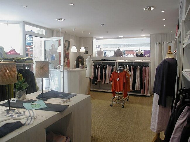 magasin-v�tement2.JPG
